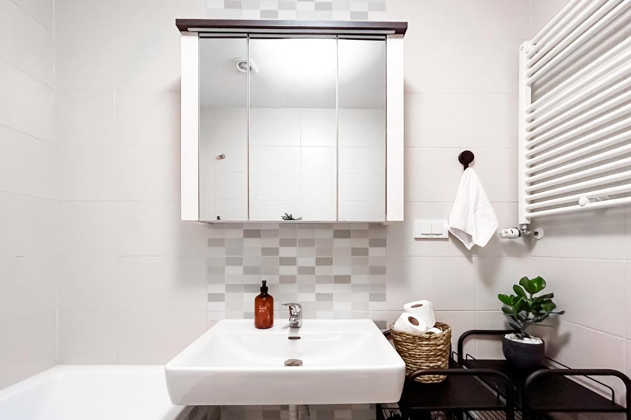 Downtown D21 Apartment บูคาเรสต์ ภายนอก รูปภาพ